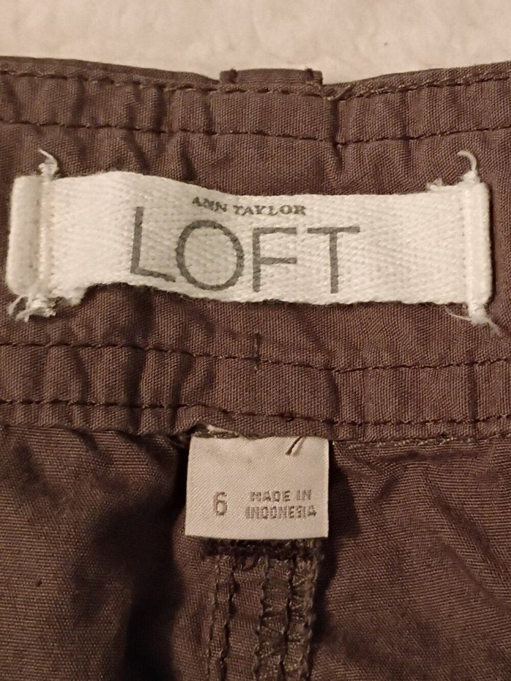 LOFT Capris - Picture 2 of 8